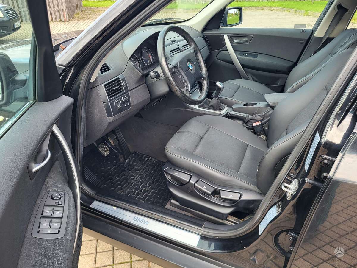 BMW X3, 2.5 l., off-road / crossover