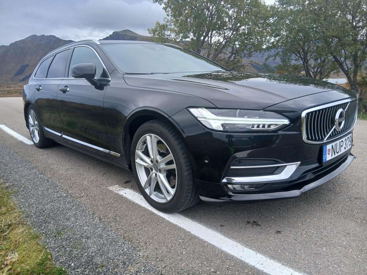 Volvo V90 - 2
