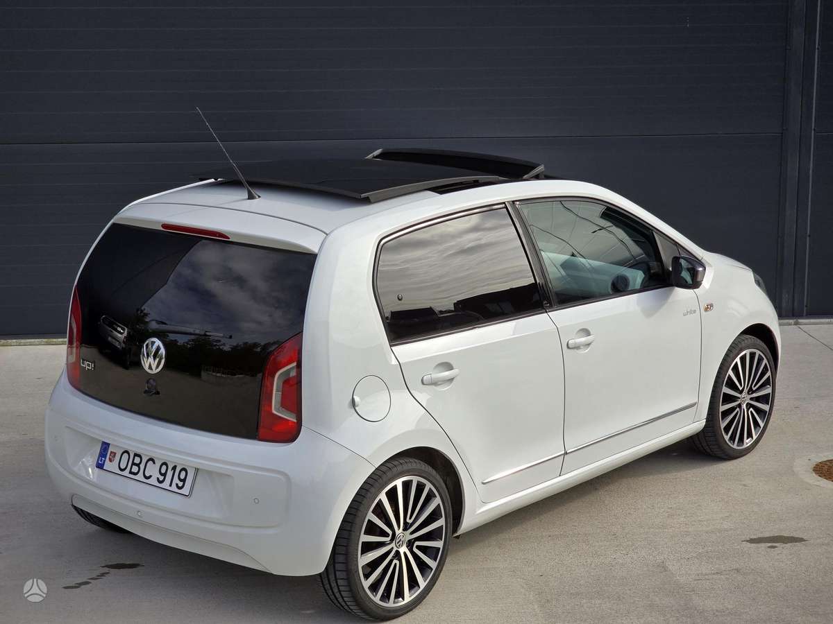 Volkswagen Up - 4
