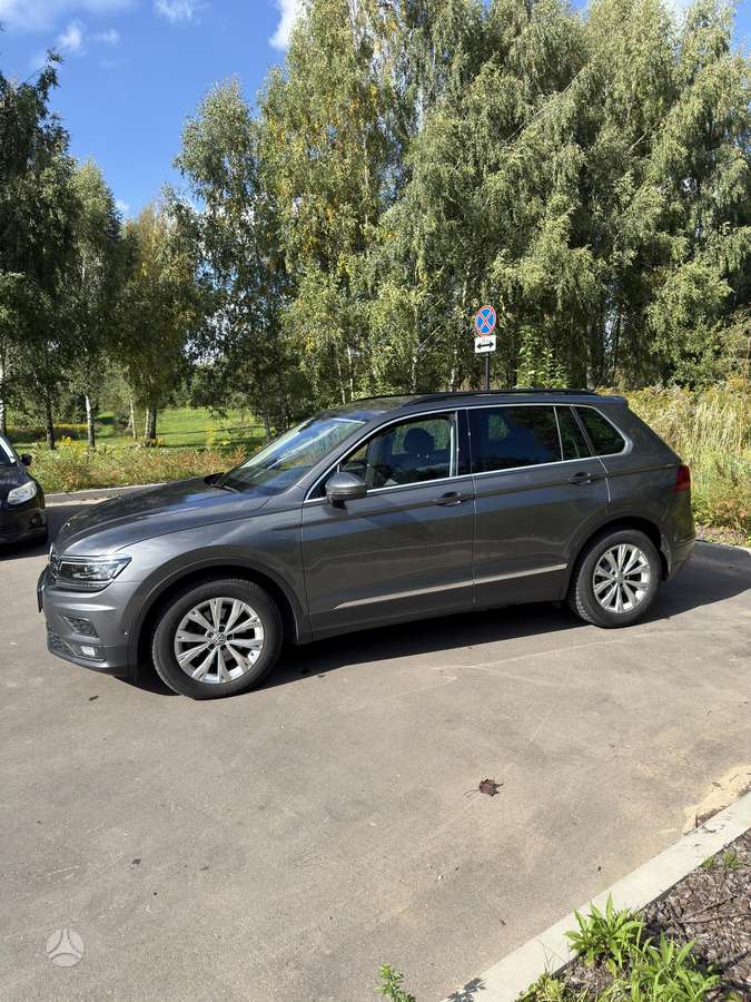 Volkswagen Tiguan - 5