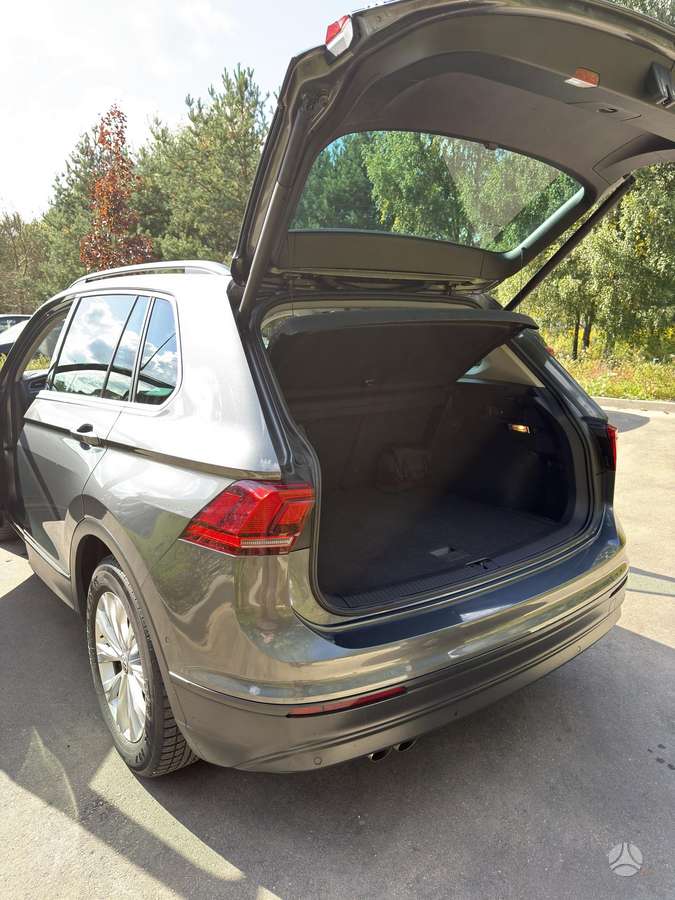 Volkswagen Tiguan - 8