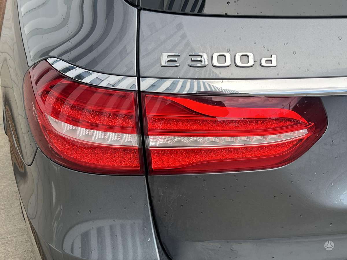 Mercedes-Benz E300, 2.0 l., Универсал