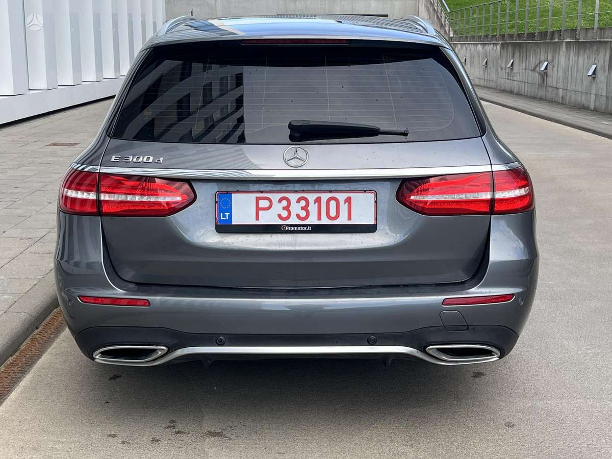 Mercedes-Benz E300, 2.0 l., Универсал