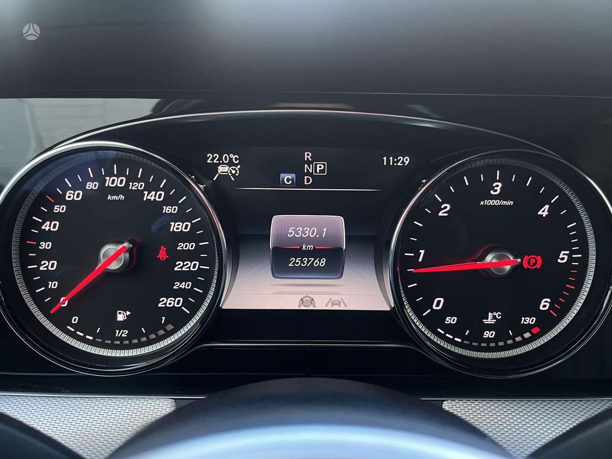 Mercedes-Benz E300, 2.0 l., Универсал