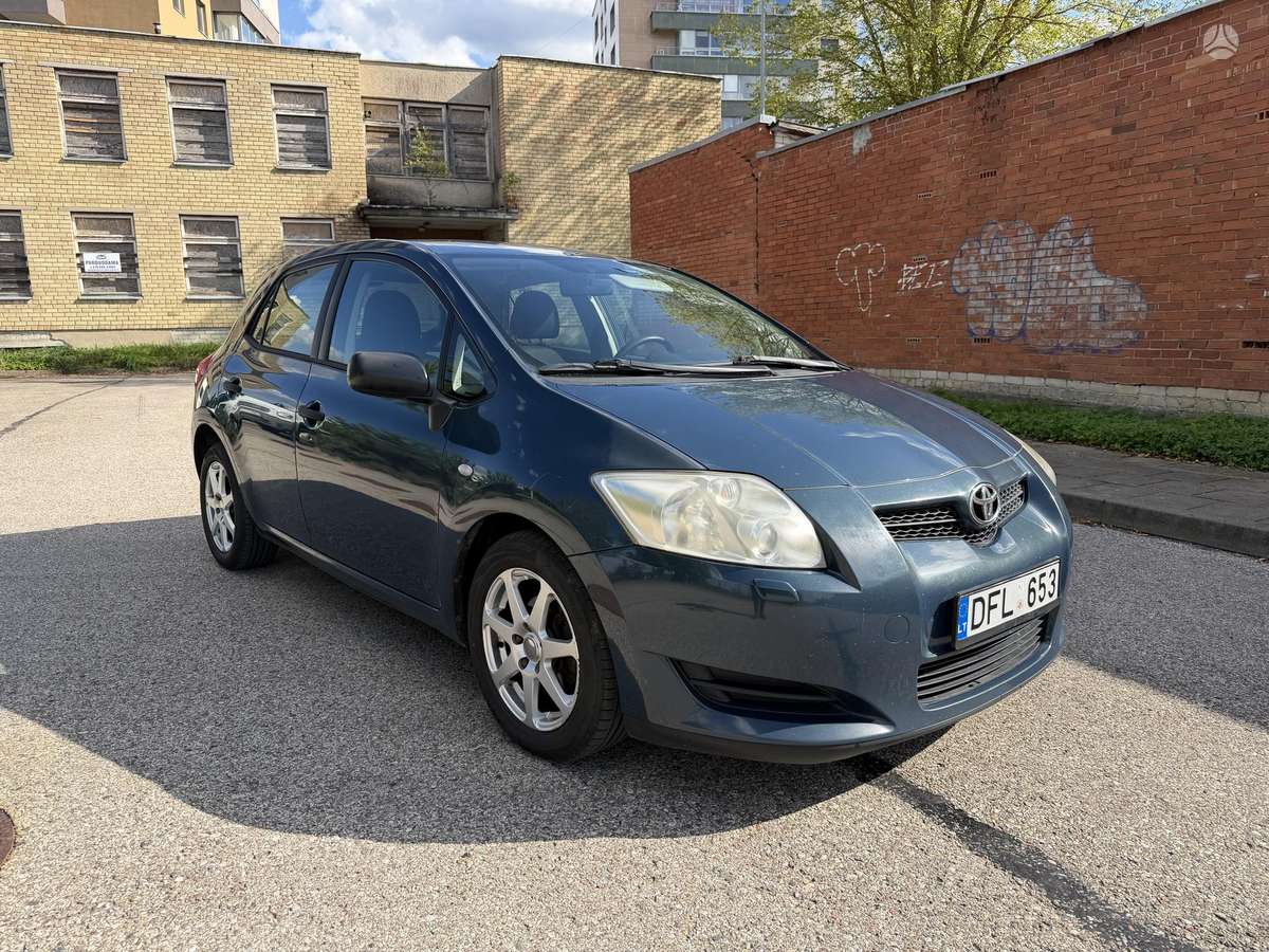 Toyota Auris - 2