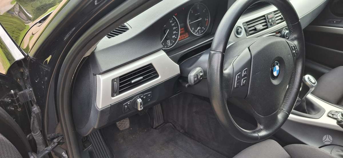 BMW 318, 2.0 l., wagon