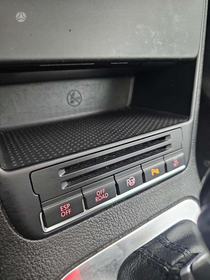 Volkswagen Tiguan - 8