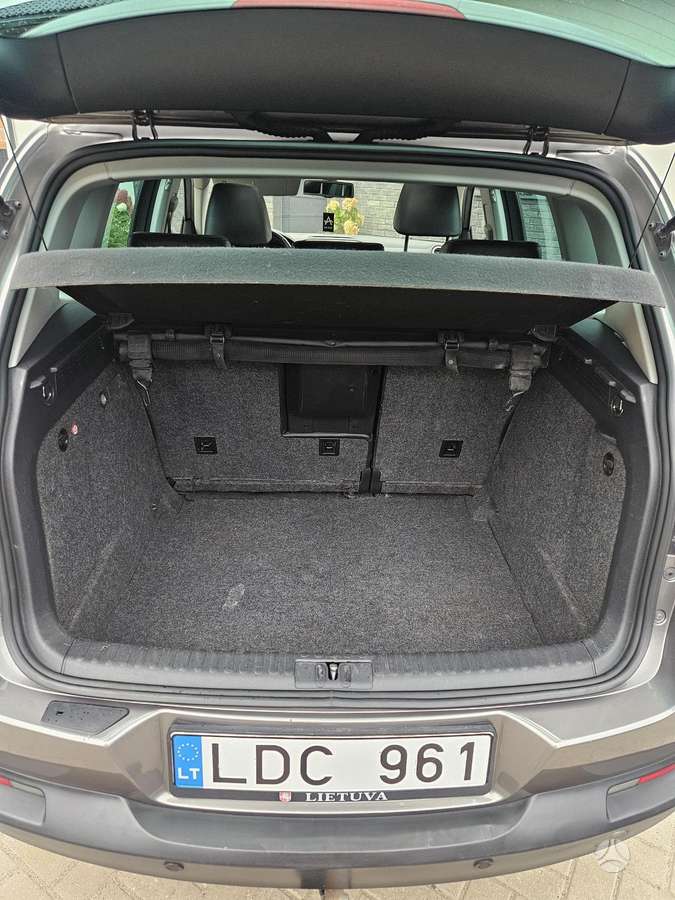 Volkswagen Tiguan - 9