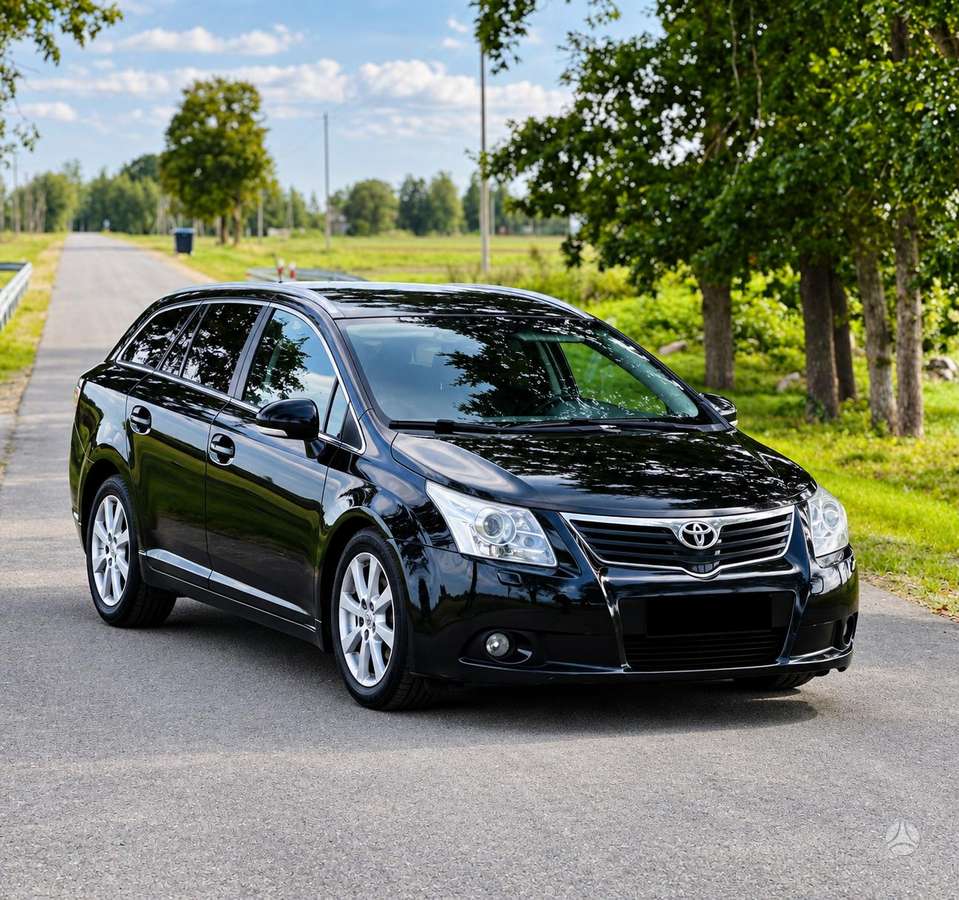 Toyota Avensis - 1