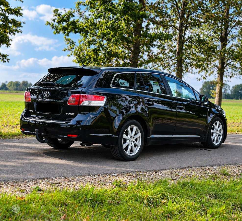 Toyota Avensis - 7