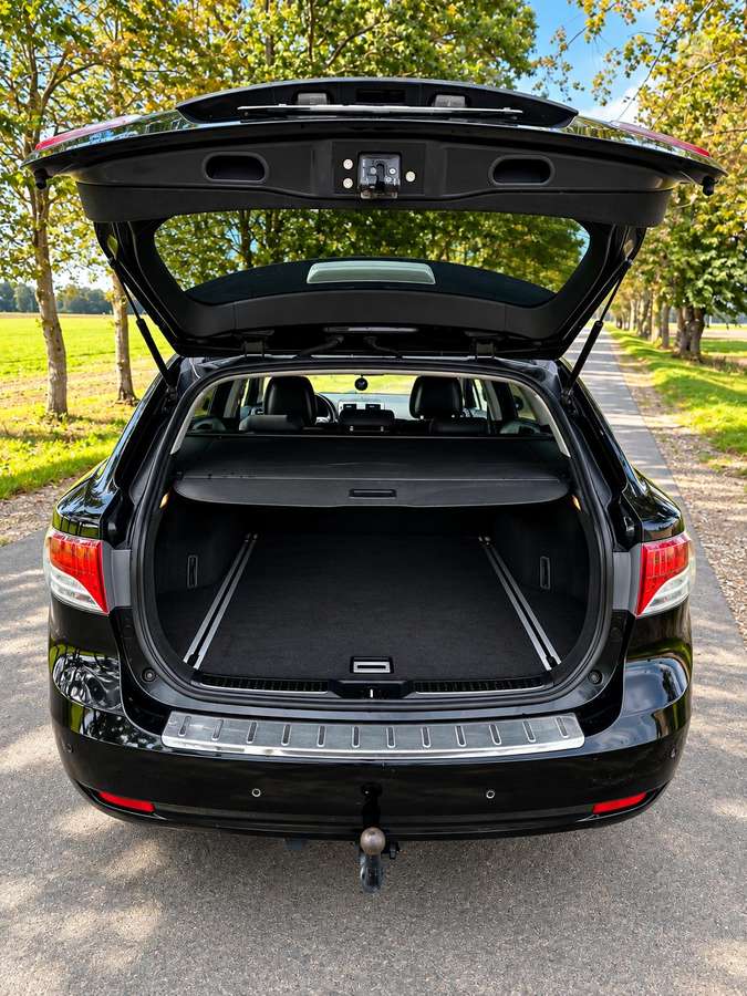 Toyota Avensis - 8