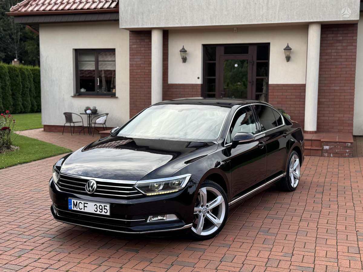 Volkswagen Passat - 1