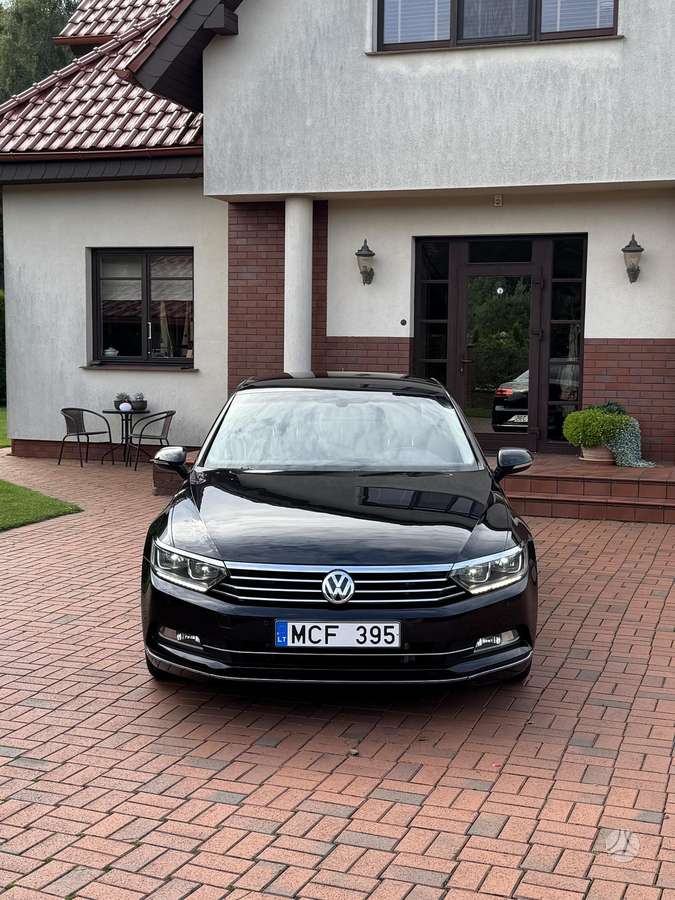 Volkswagen Passat - 2