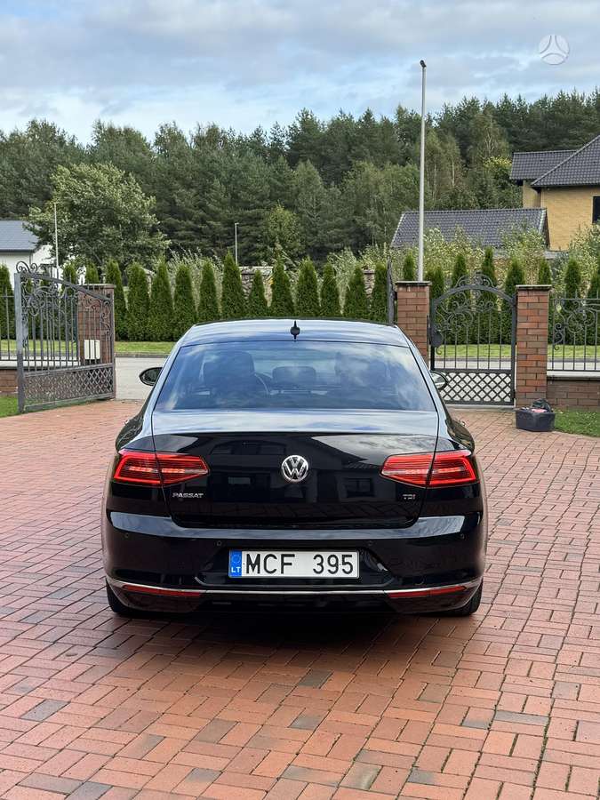 Volkswagen Passat - 7