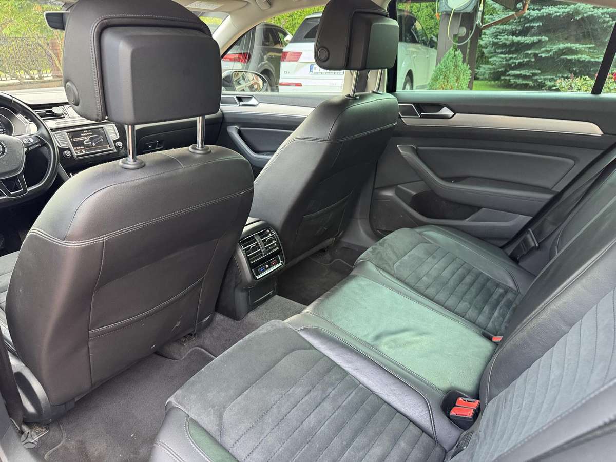 Volkswagen Passat - 10