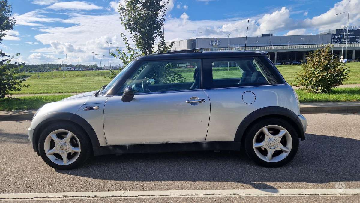 Mini Cooper, 1.6 l., hatchback