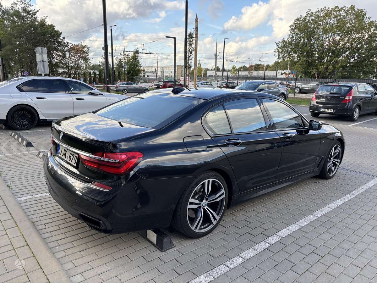 BMW 730, 3.0 l., Лимузин
