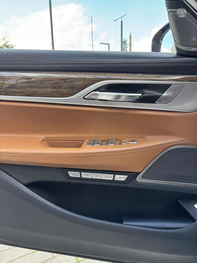 BMW 730, 3.0 l., limousine
