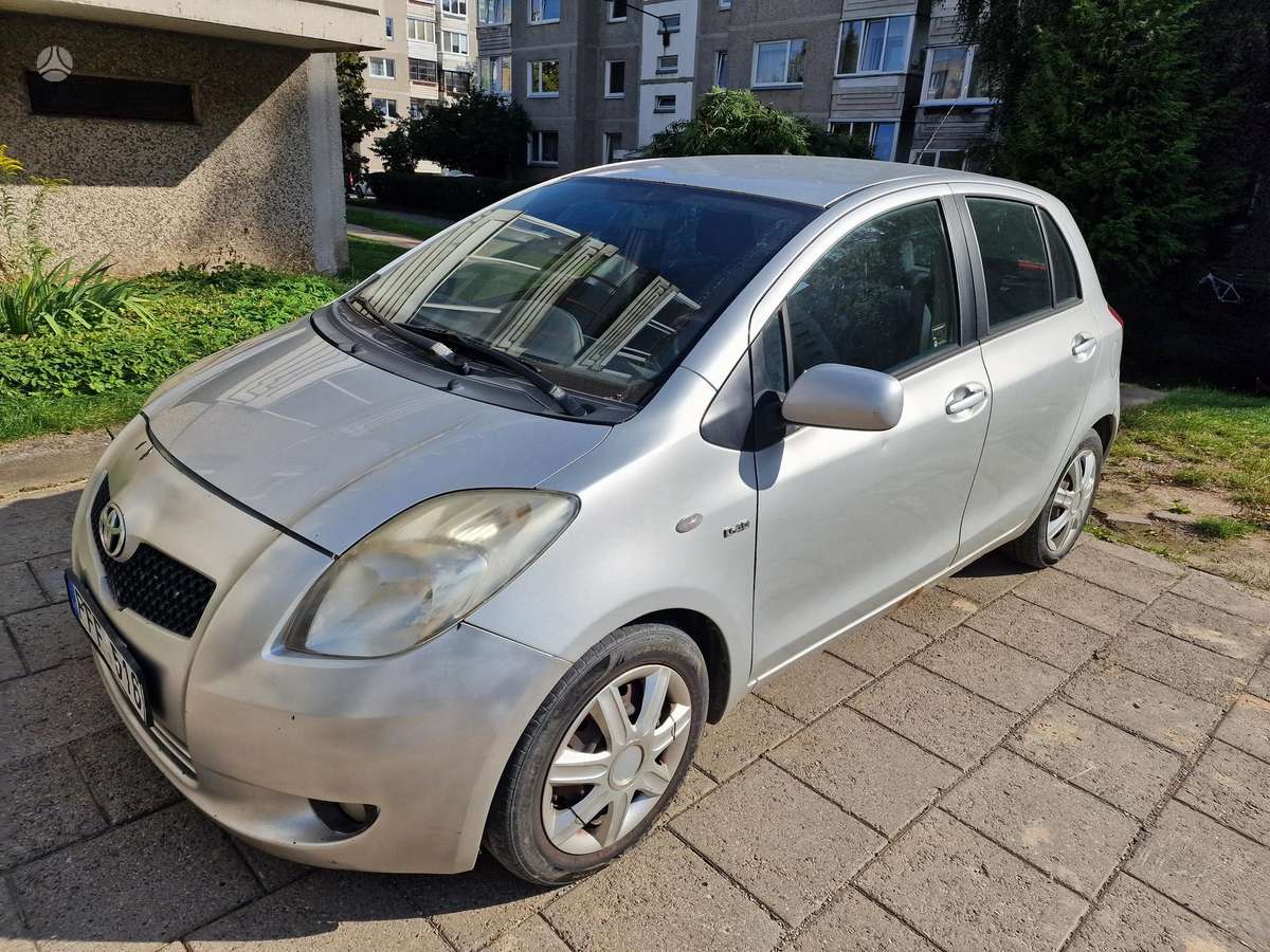Toyota Yaris - 2