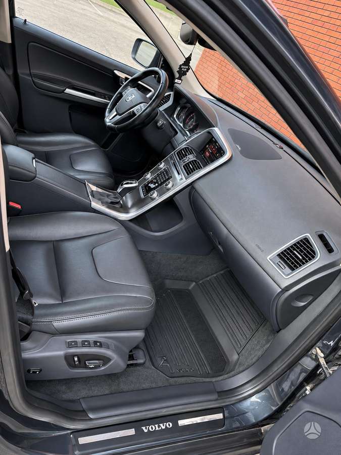 Volvo XC60 - 10