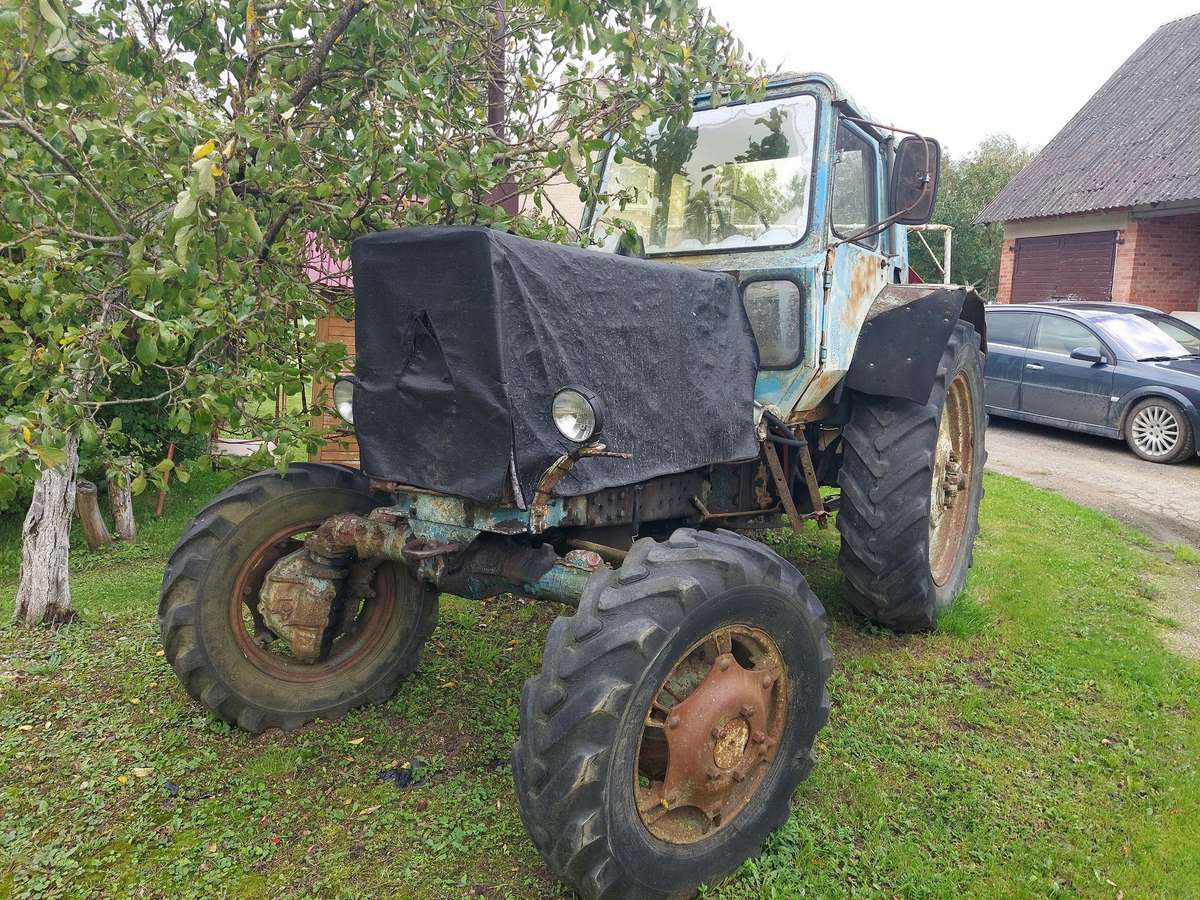 MTZ 52, tractors