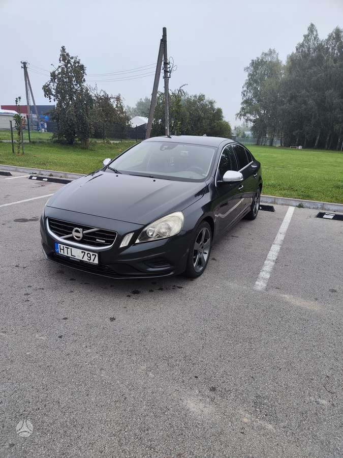 Volvo S60 - 1