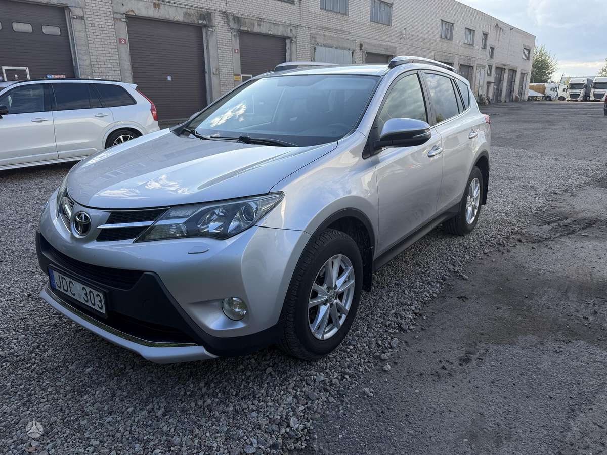 Toyota RAV4 - 1
