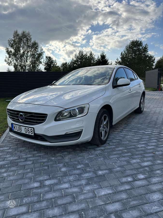 Volvo S60 - 1