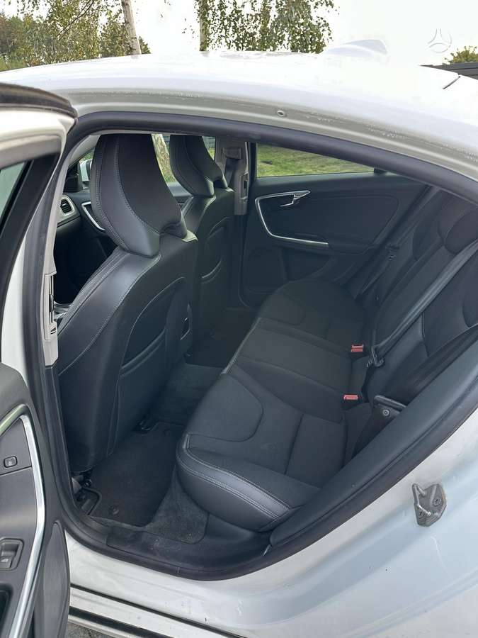 Volvo S60 - 8