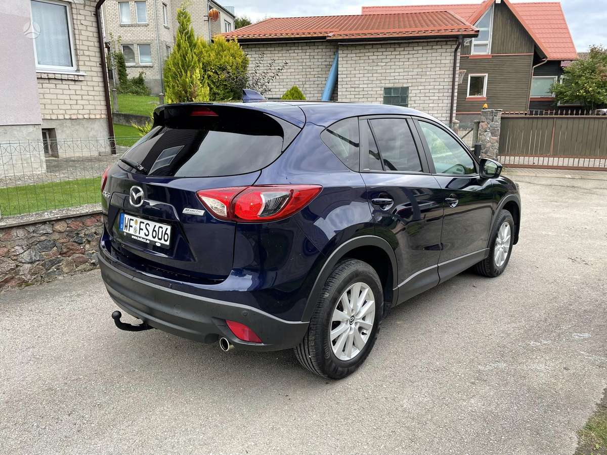 Mazda CX-5, 2.2 l., off-road / crossover