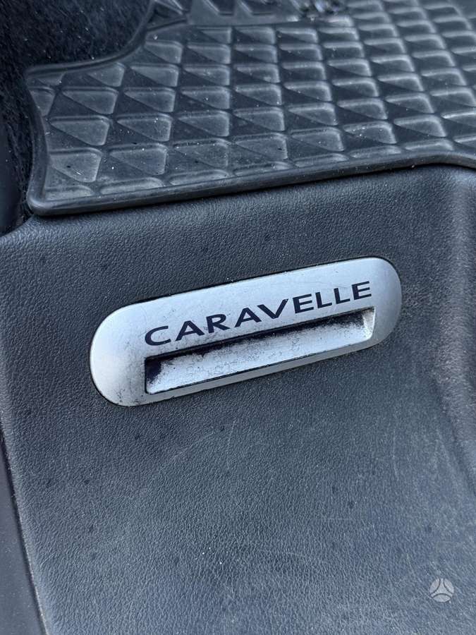 Volkswagen Caravelle - 2
