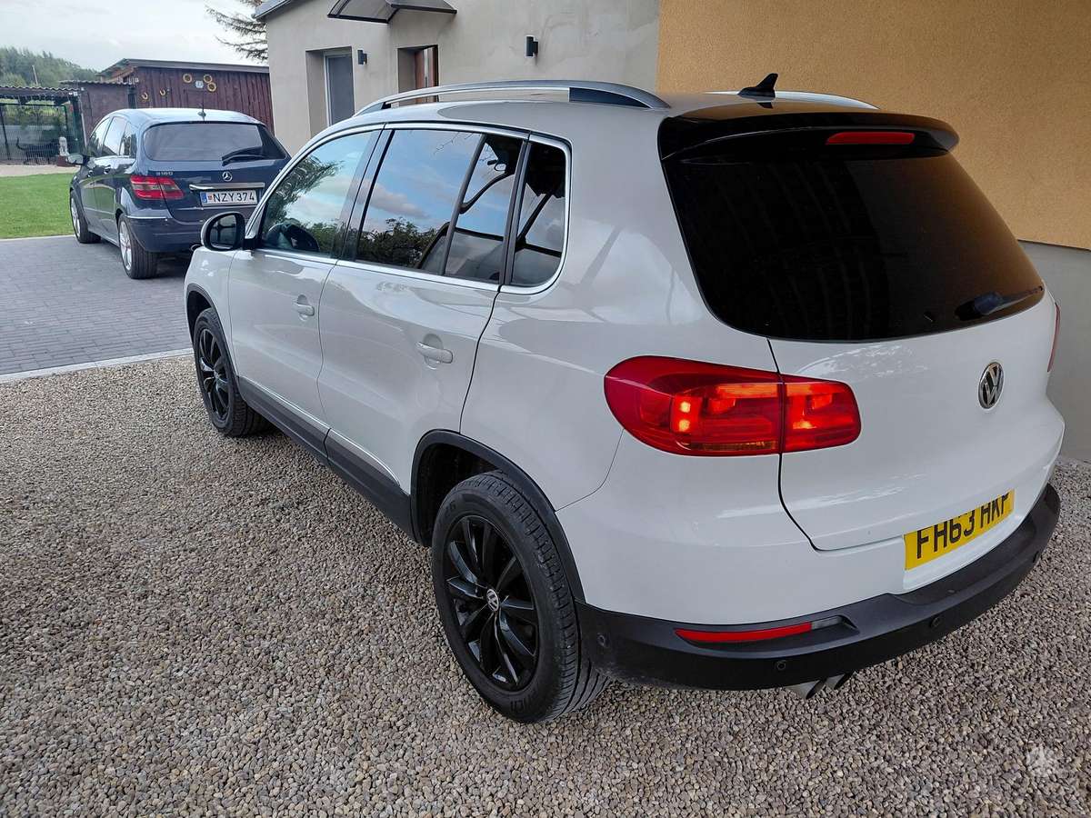 Volkswagen Tiguan - 4