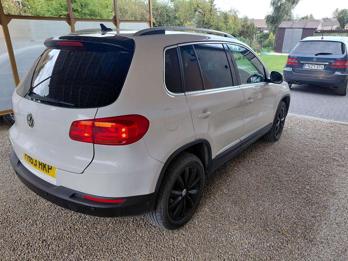 Volkswagen Tiguan - 6