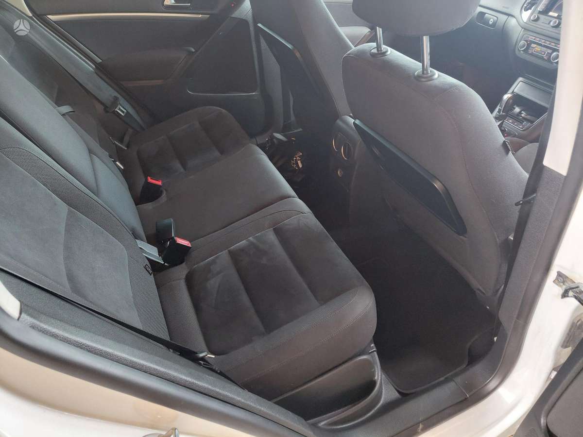 Volkswagen Tiguan - 9