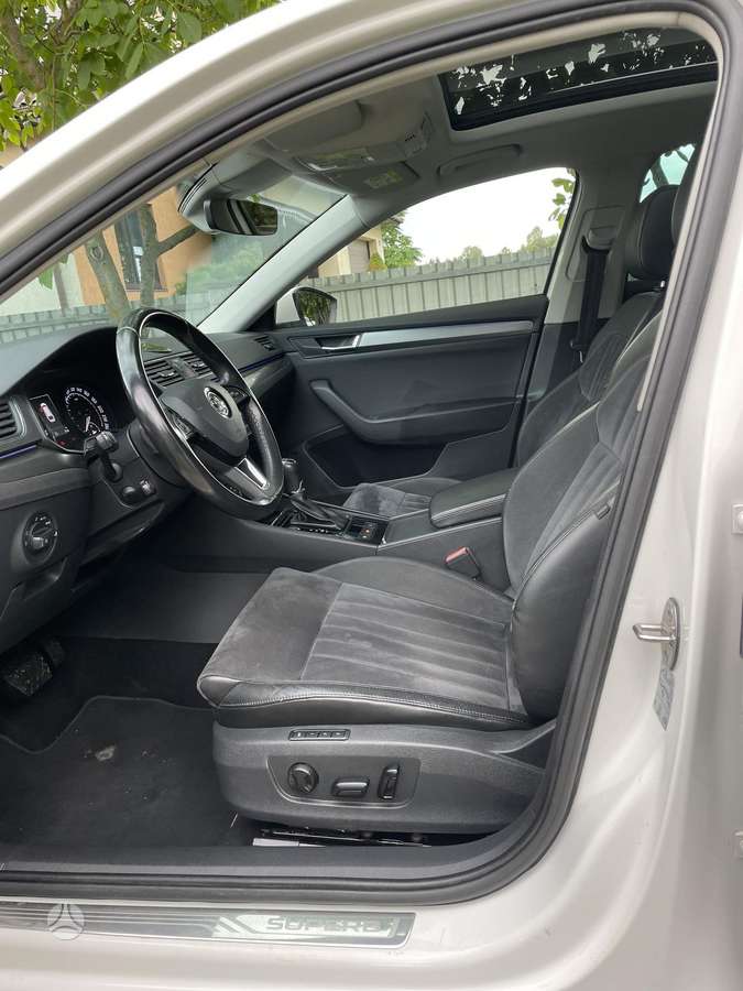 Škoda Superb - 10