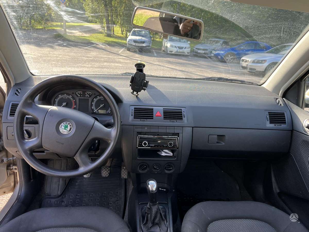 Škoda Fabia - 9