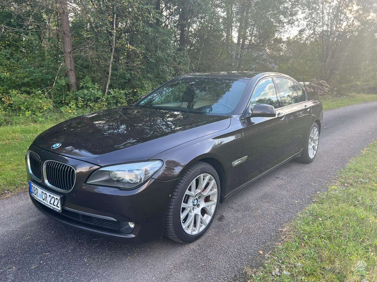 BMW 730, 3.0 l., Седан