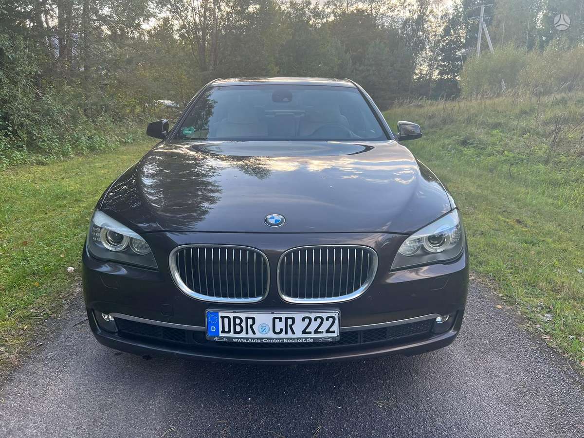 BMW 730, 3.0 l., Седан