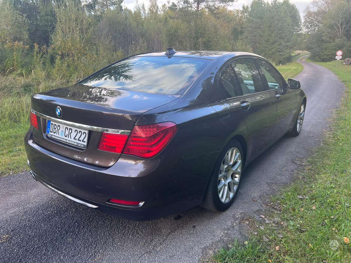 BMW 730, 3.0 l., Седан