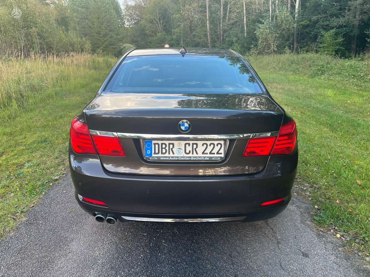 BMW 730, 3.0 l., Седан