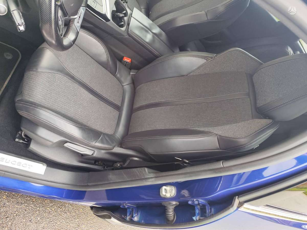 Peugeot 3008 - 8