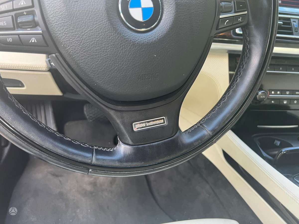 BMW 730, 3.0 l., Седан
