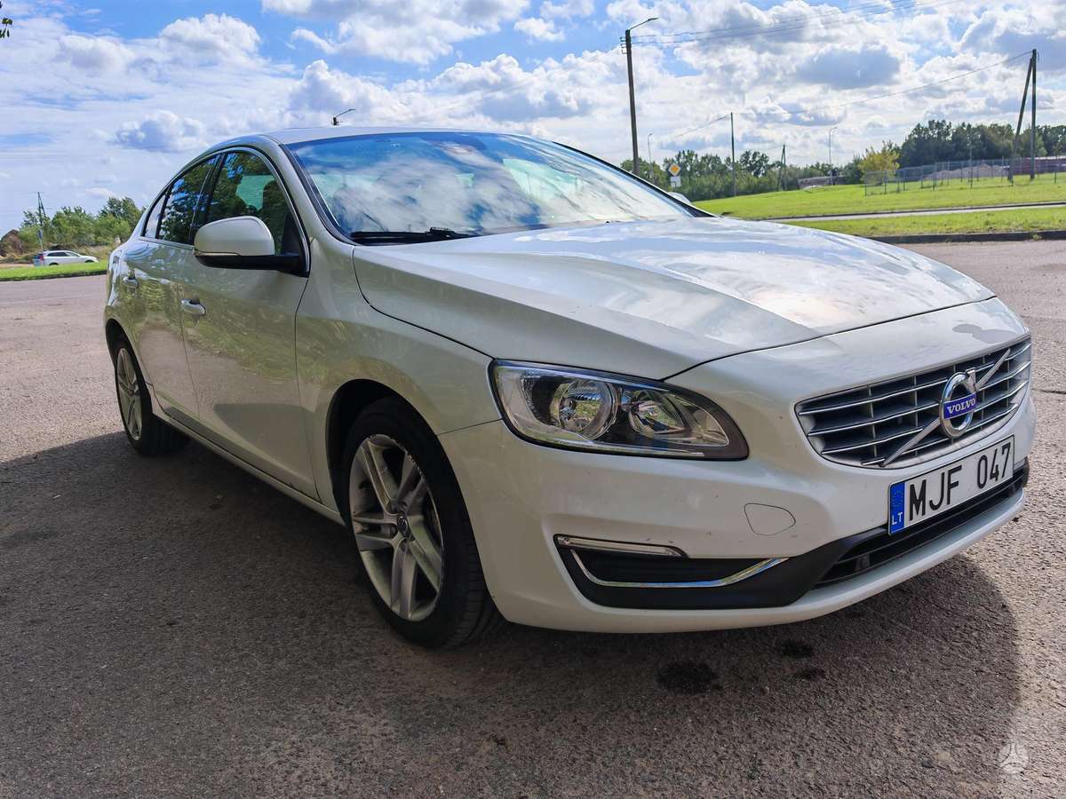 Volvo S60 - 1
