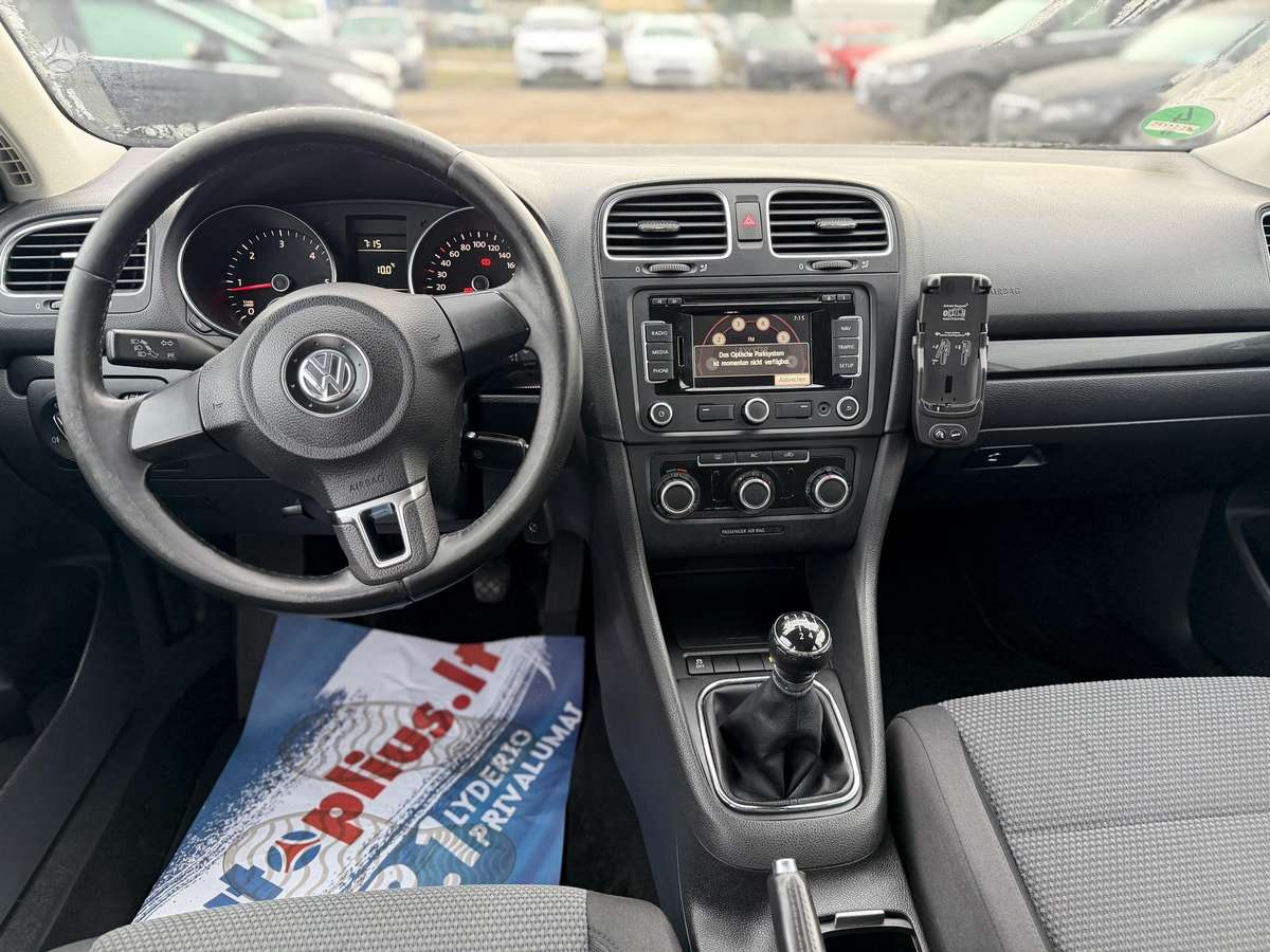 Volkswagen Golf - 9