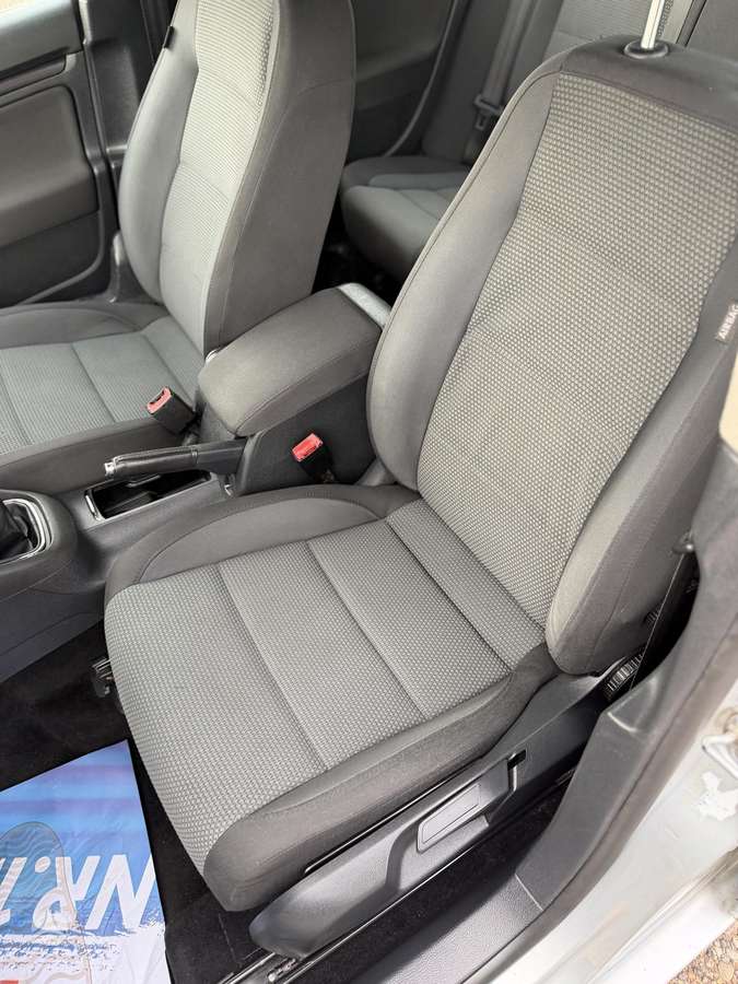 Volkswagen Golf - 12
