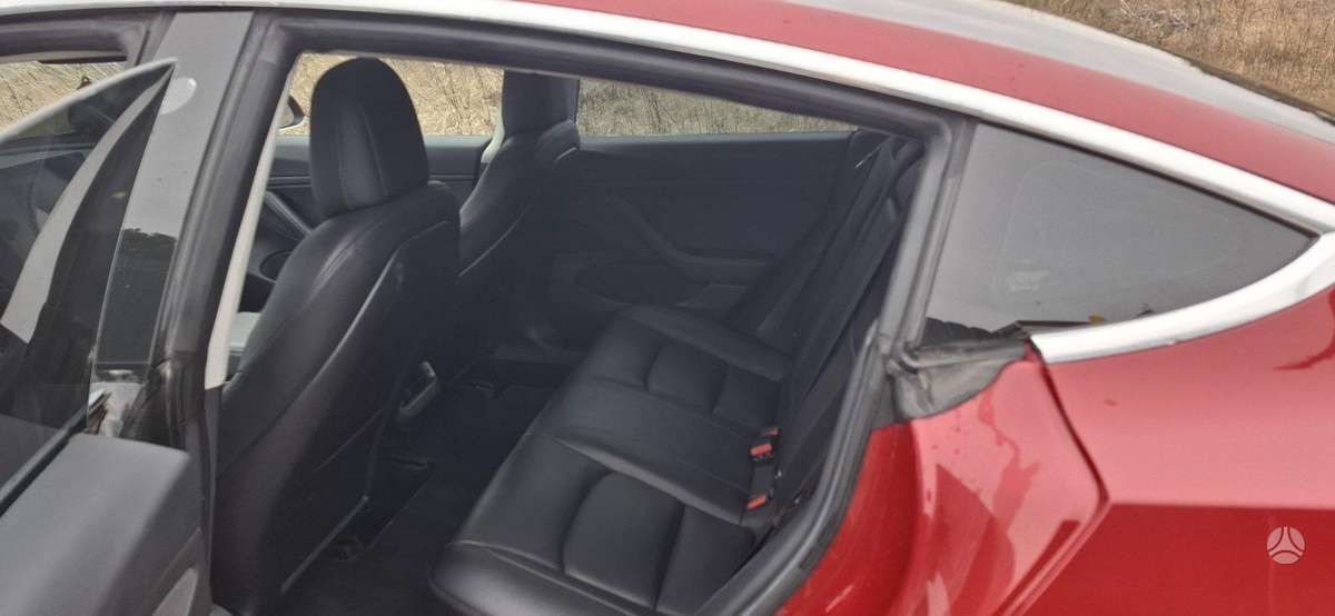 Tesla Model 3, 75 kWh, saloon / sedan