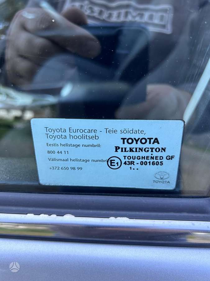 Toyota Avensis - 10