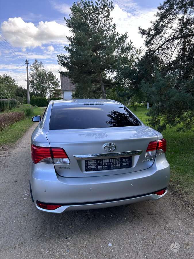 Toyota Avensis - 6
