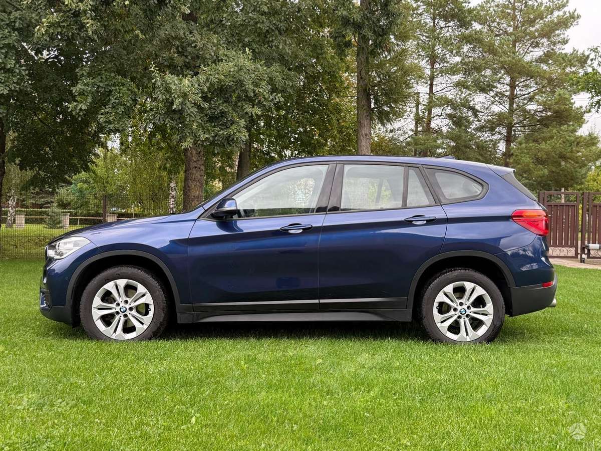 BMW X1, 2.0 l., Минивэн