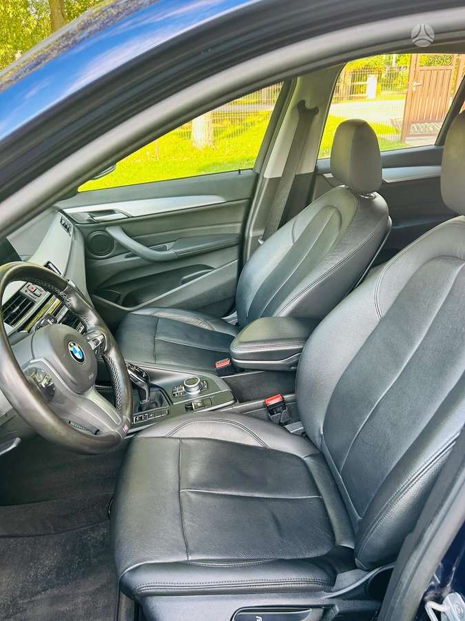 BMW X1, 2.0 l., Минивэн